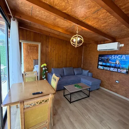 Wooden Eilin 3 Villa *