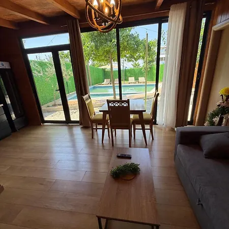 Wooden Eilin 3 Villa *